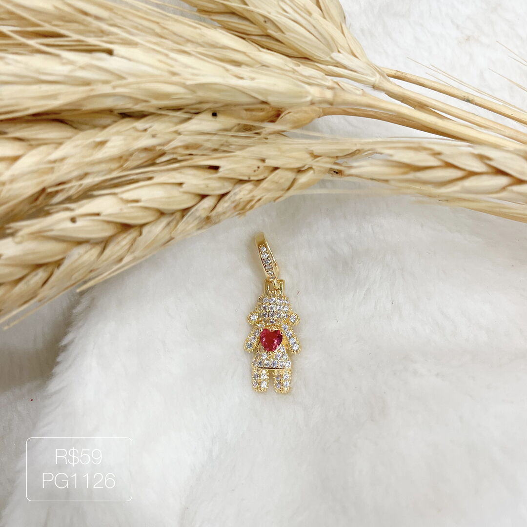 Pingente de Menina c/ Coração Rosa Cravejado Cristal Dourado